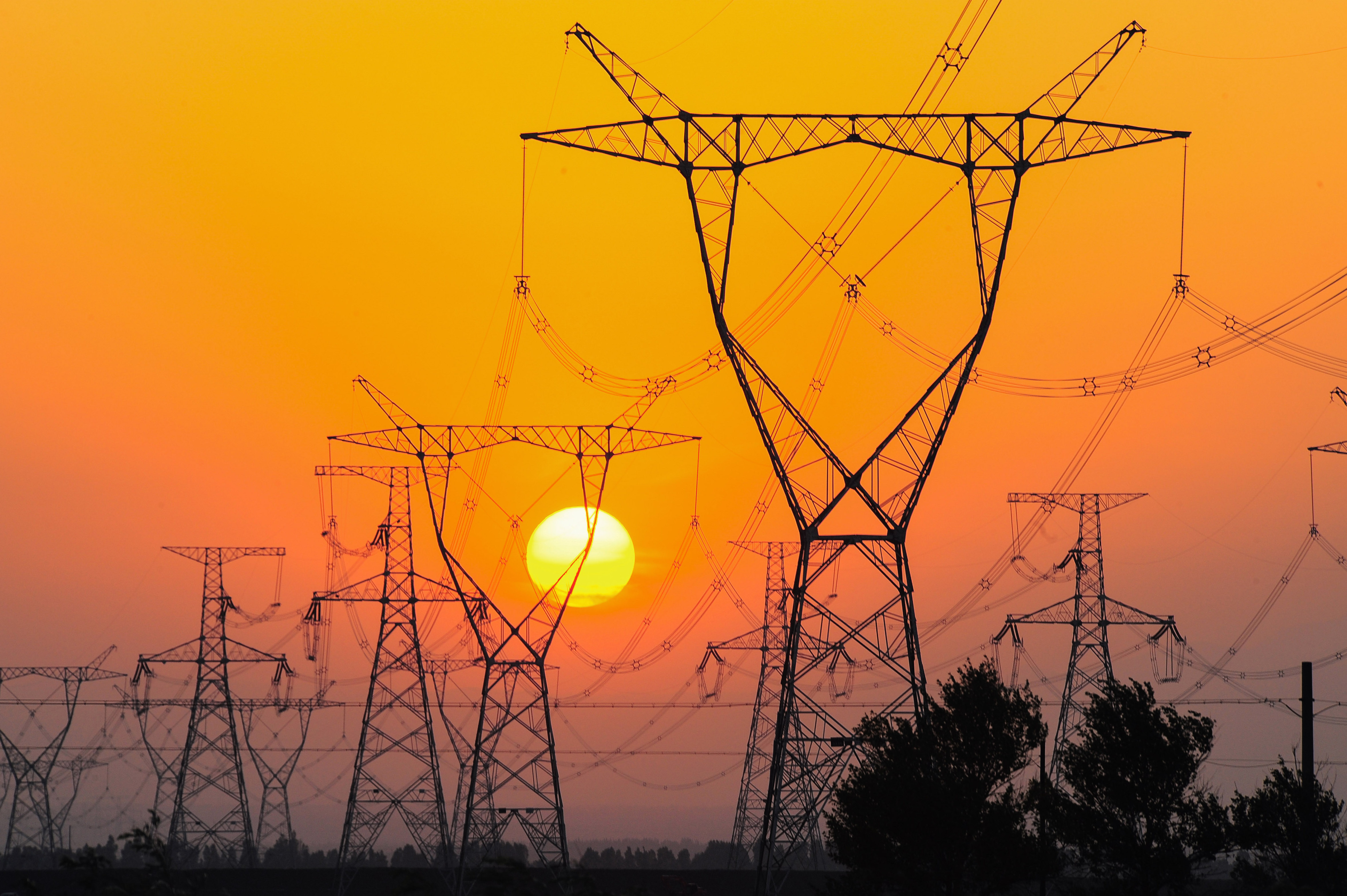 34《电力高速路》-花明池-拷贝.jpg 34《电力高速路》-花明池-拷贝.jpg