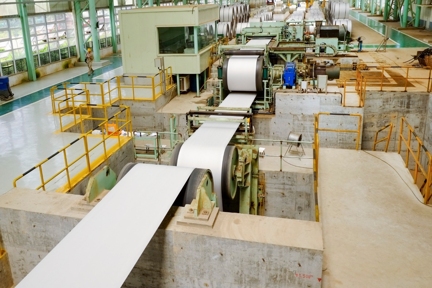 海洋工程用不锈钢产品生产线.jpg 海洋工程用不锈钢产品生产线.jpg