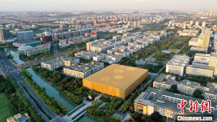 8ba9741d-7763-42d5-b95b-bbb4dd165e24_zsite