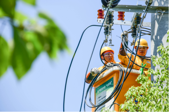 电网革旧晋档升级 企业鼎新焕发新容2112.png