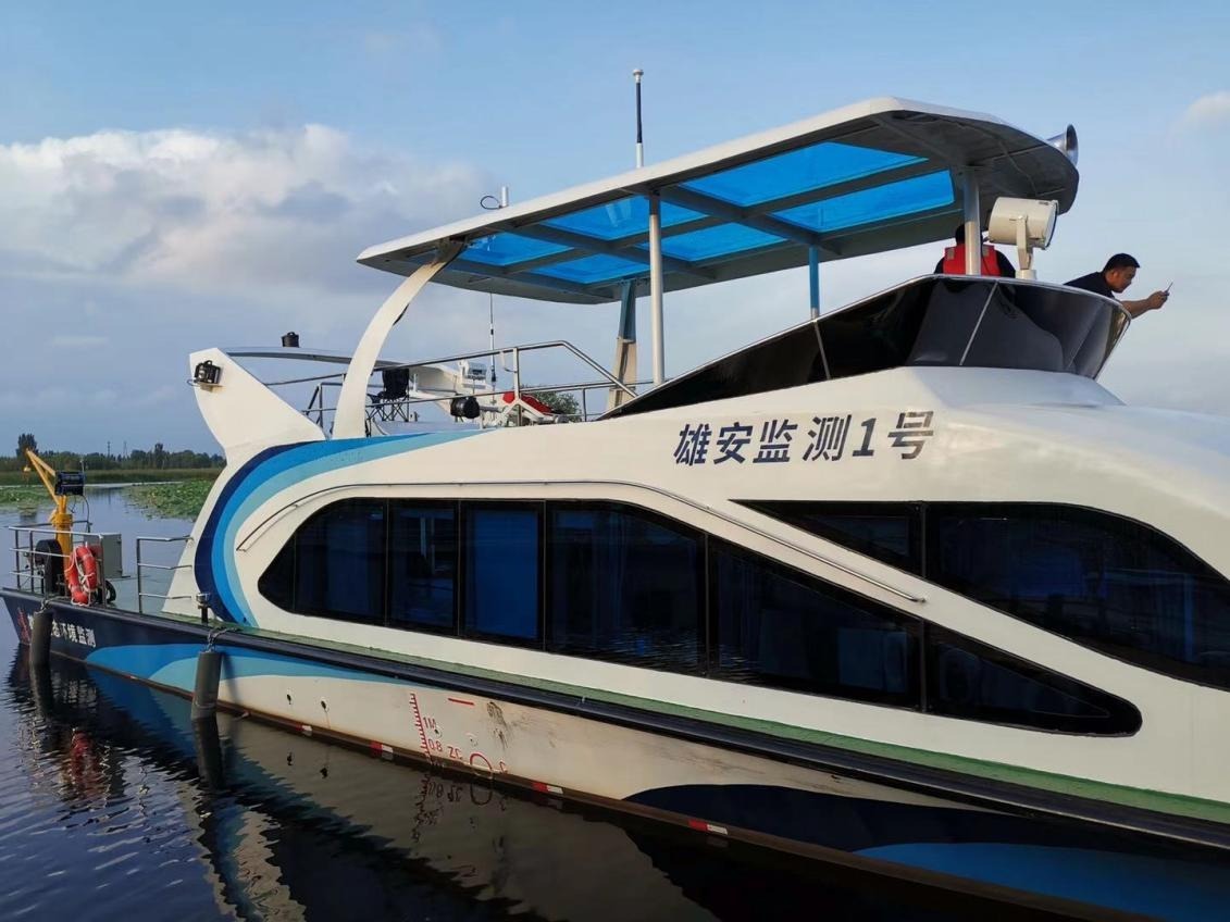 2.搭载河北联通一体化监测体系的水质监测船在白洋淀作业.png